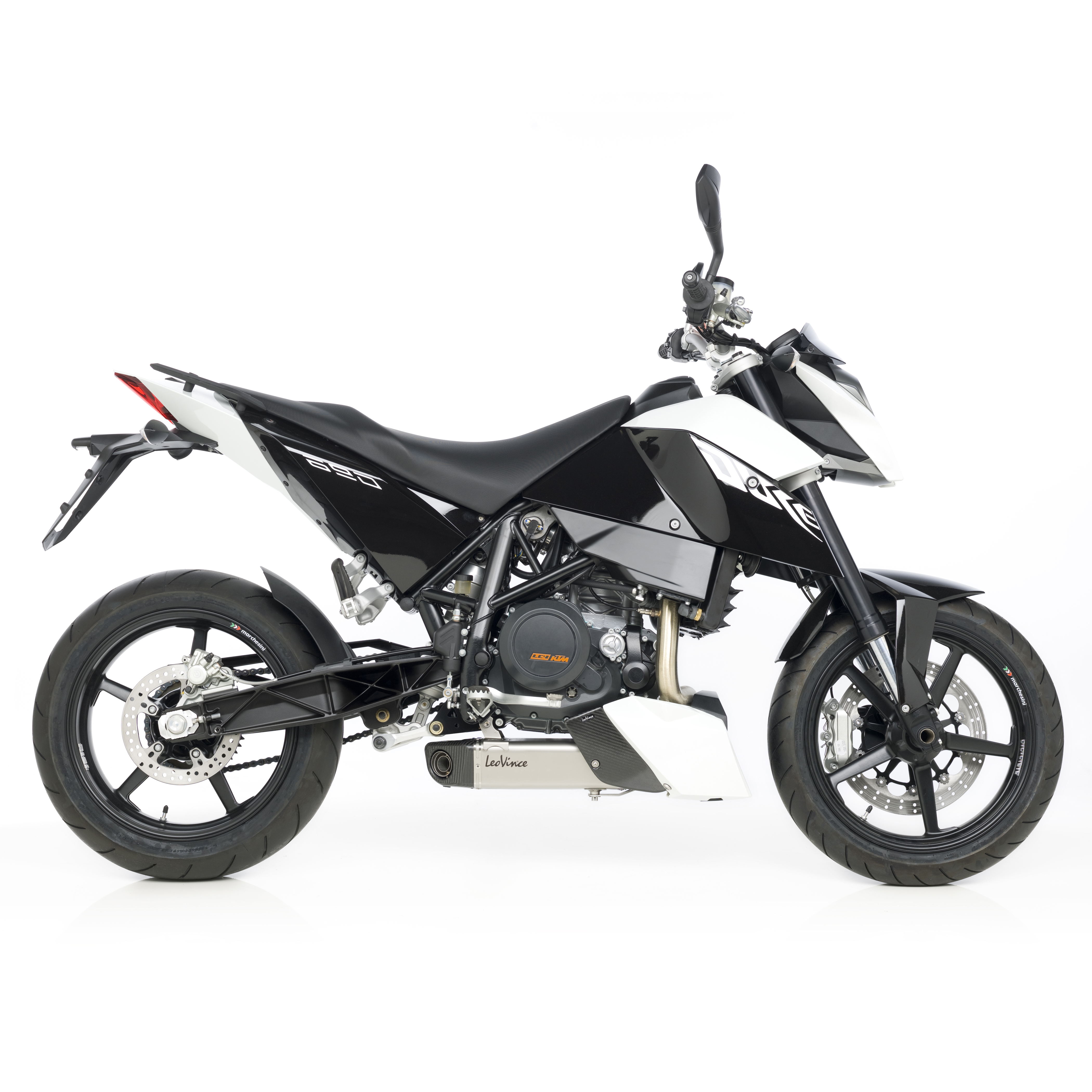 Escape LeoVince Underbody Evo 2, acero inoxidable, slip on para KTM 690 Duke LC4