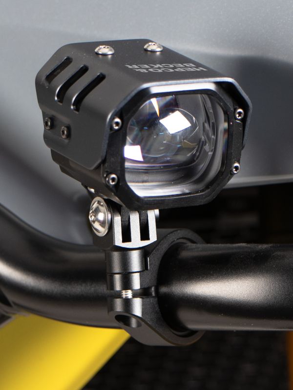 Faro auxiliar LED Nova incl. fijación universal para tubo Ø25-32mm Hepco & Becker