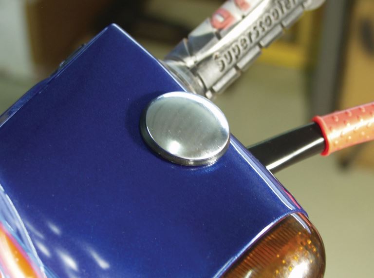 Tapa del orificio del espejo izquierda y derecha para Vespa, cromada