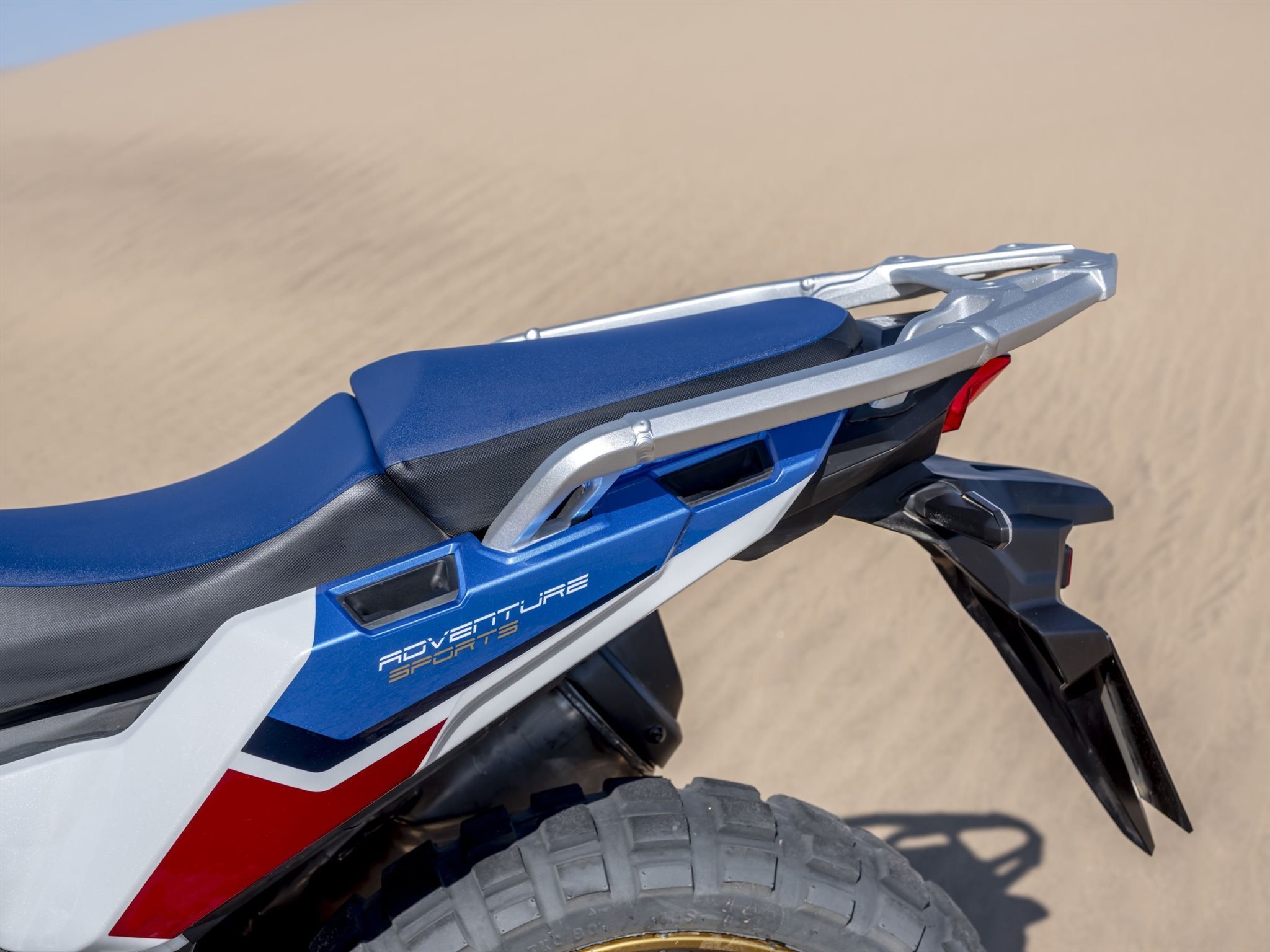 Asiento de acompañante Tricolor para Honda CRF1100L Africa Twin Adventure Sports original 2020-