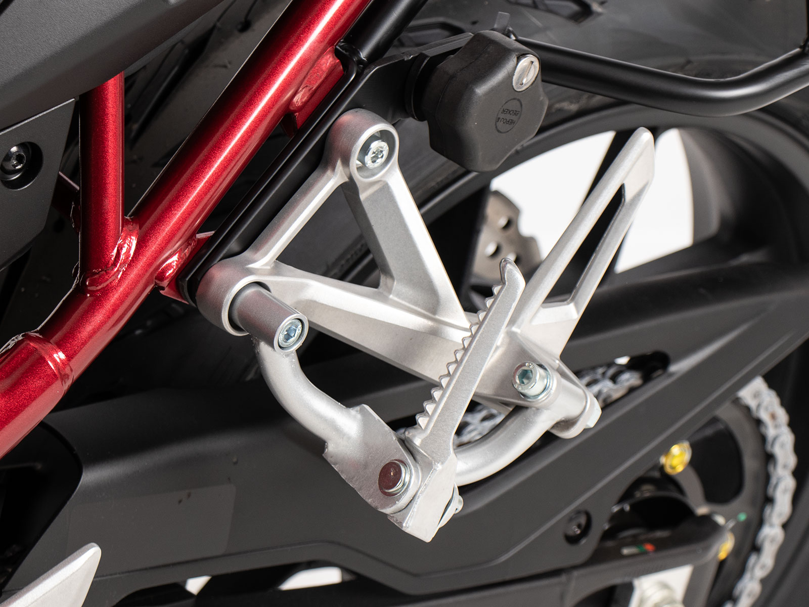 Reubicación del reposapiés del pasajero plata para Honda CB 750 Hornet (23-)