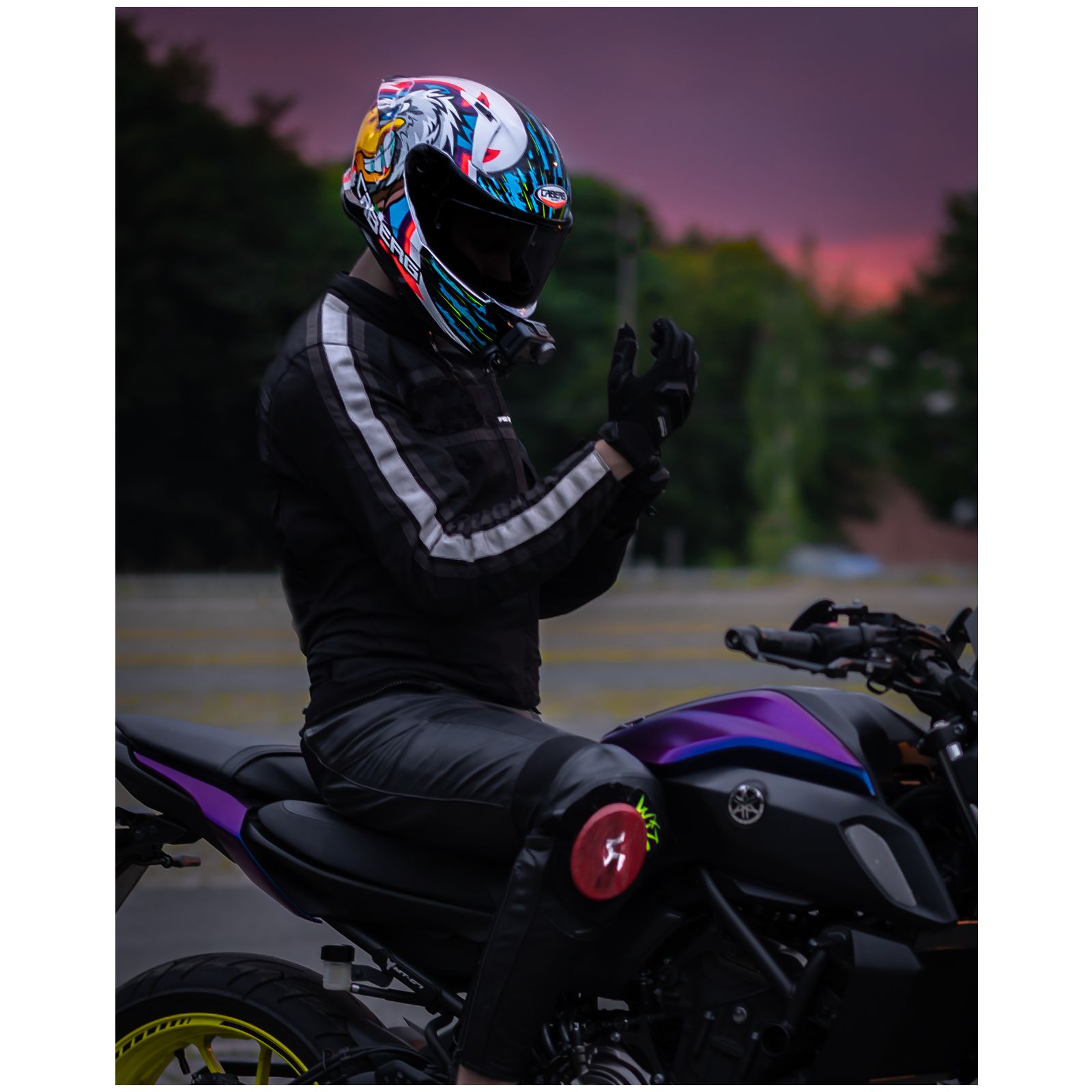 Casco Caberg Avalon Hawk, blanco/negro-azul