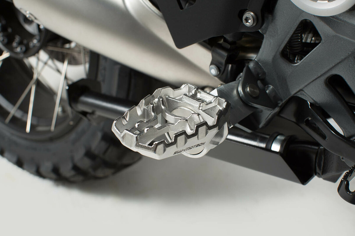Kit reposapiés EVO para Honda CB 500X PC64 (18-) SW Motech