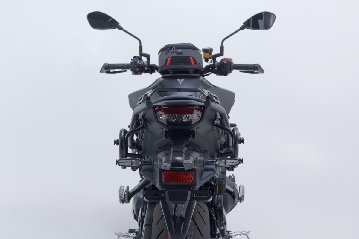 Soporte lateral SW-Motech SLC derecho para Yamaha MT-09 /SP (24-)