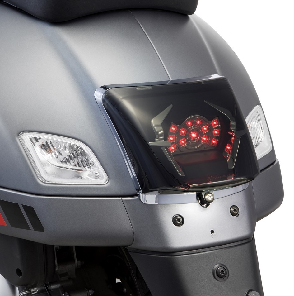 Piloto trasero MK II LED para Vespa GTS/GTS Super/GTV/GT 60 125-300cc (-'13), tintado