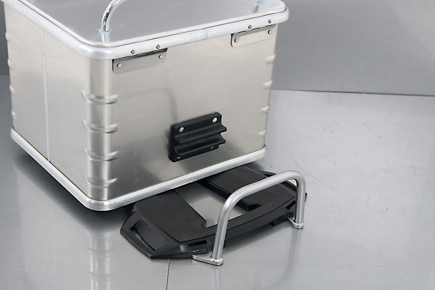 Soporte Topcase plateado para Alurack Hepco & Becker