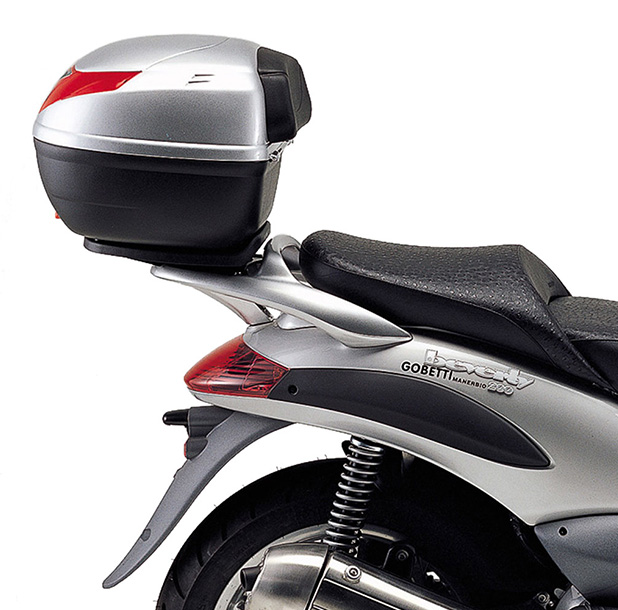 Kit de montaje de topcase Givi para maletas monolock / Beverly 125-200-400 (Mi. 01-07), 500 (Mi. 03-04)