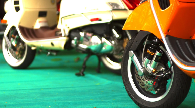 Amortiguador delantero ZELIONI para Vespa ET2/ET4/LX/LXV/S 50-150ccm, plata/naranja/negro