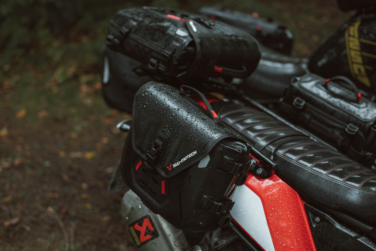 SW-Motech SysBag WP S con placa adaptadora derecha para Honda XL 750 Transalp (23-) SW-Motech
