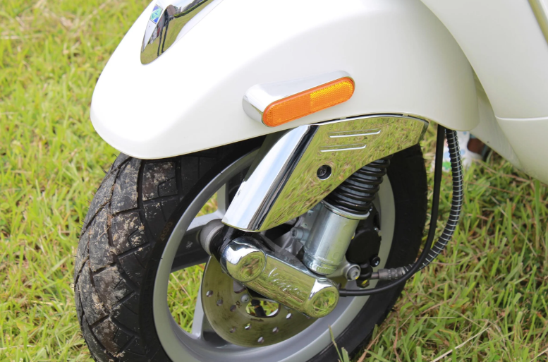 Horquilla carenada para Vespa LX/LXV 50-150cc, cromada