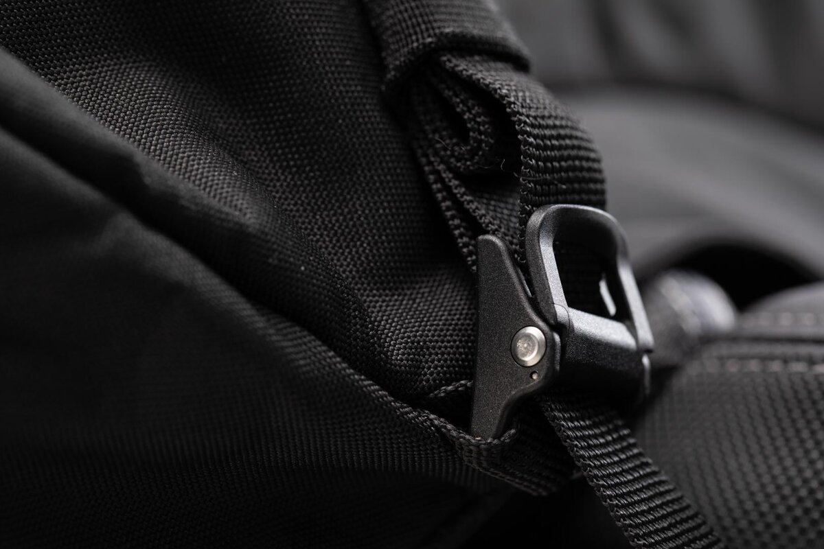 Bolsa trasera para moto ION L Aprilia NA 850 Mana (07-13)