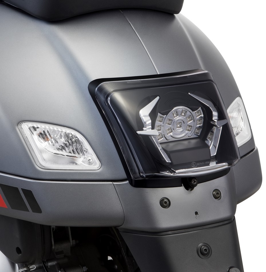 Piloto trasero MK II LED para Vespa GTS/GTS Super/GTV/GT 60 125-300cc (-'13), transparente