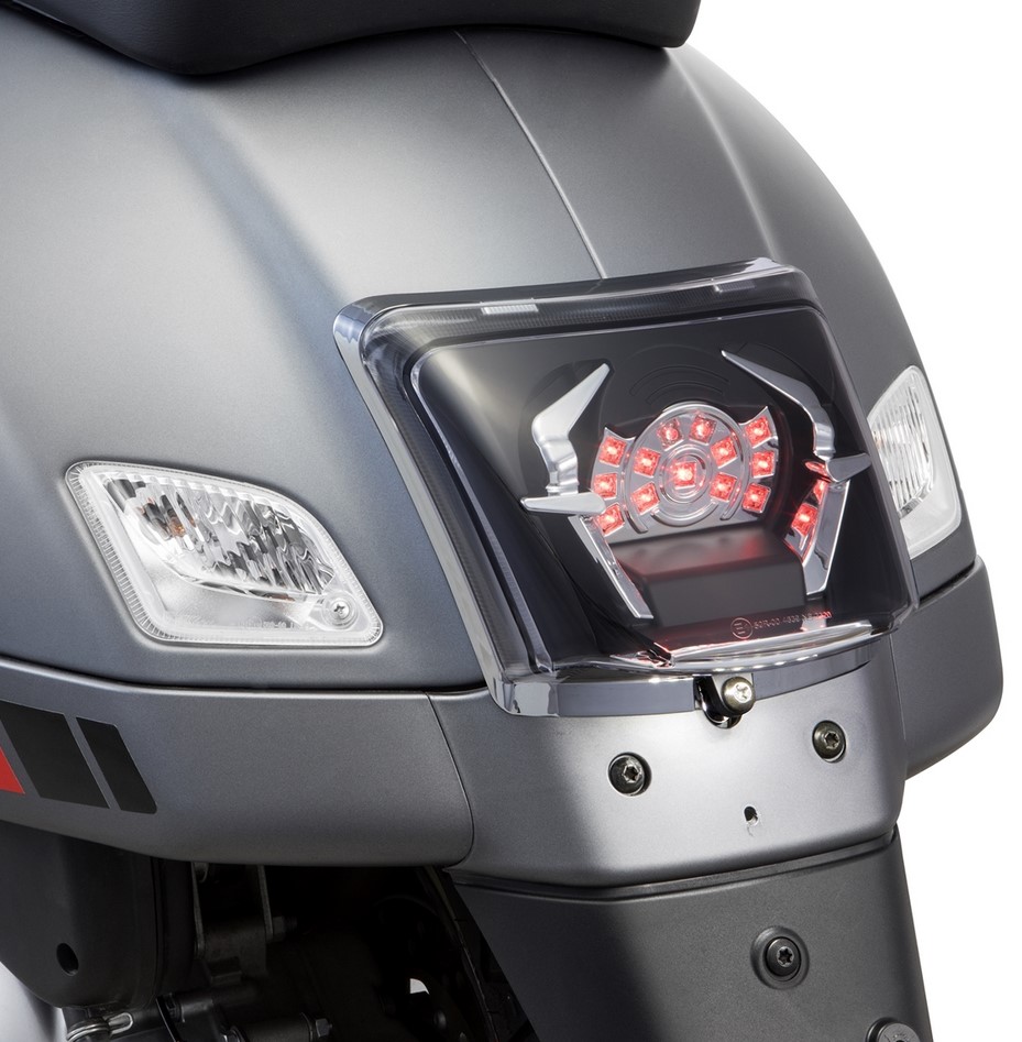 Piloto trasero MK II LED para Vespa GTS/GTS Super/GTV/GT 60 125-300cc (-'13), transparente