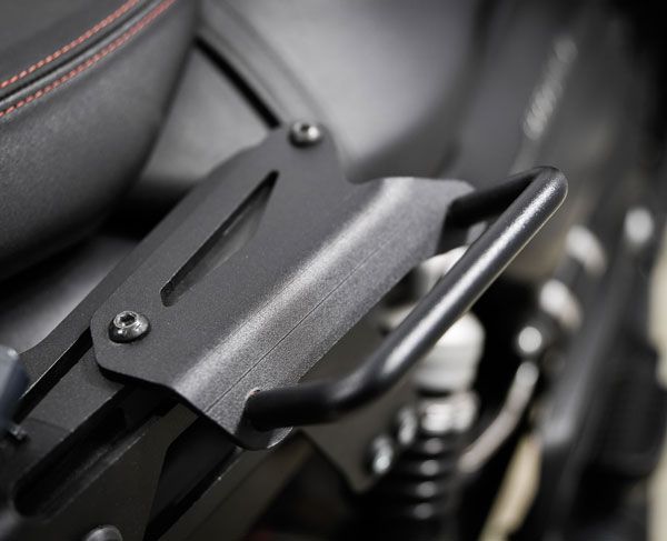 Asideros de pasajero para Moto Guzzi Audace (17-20)