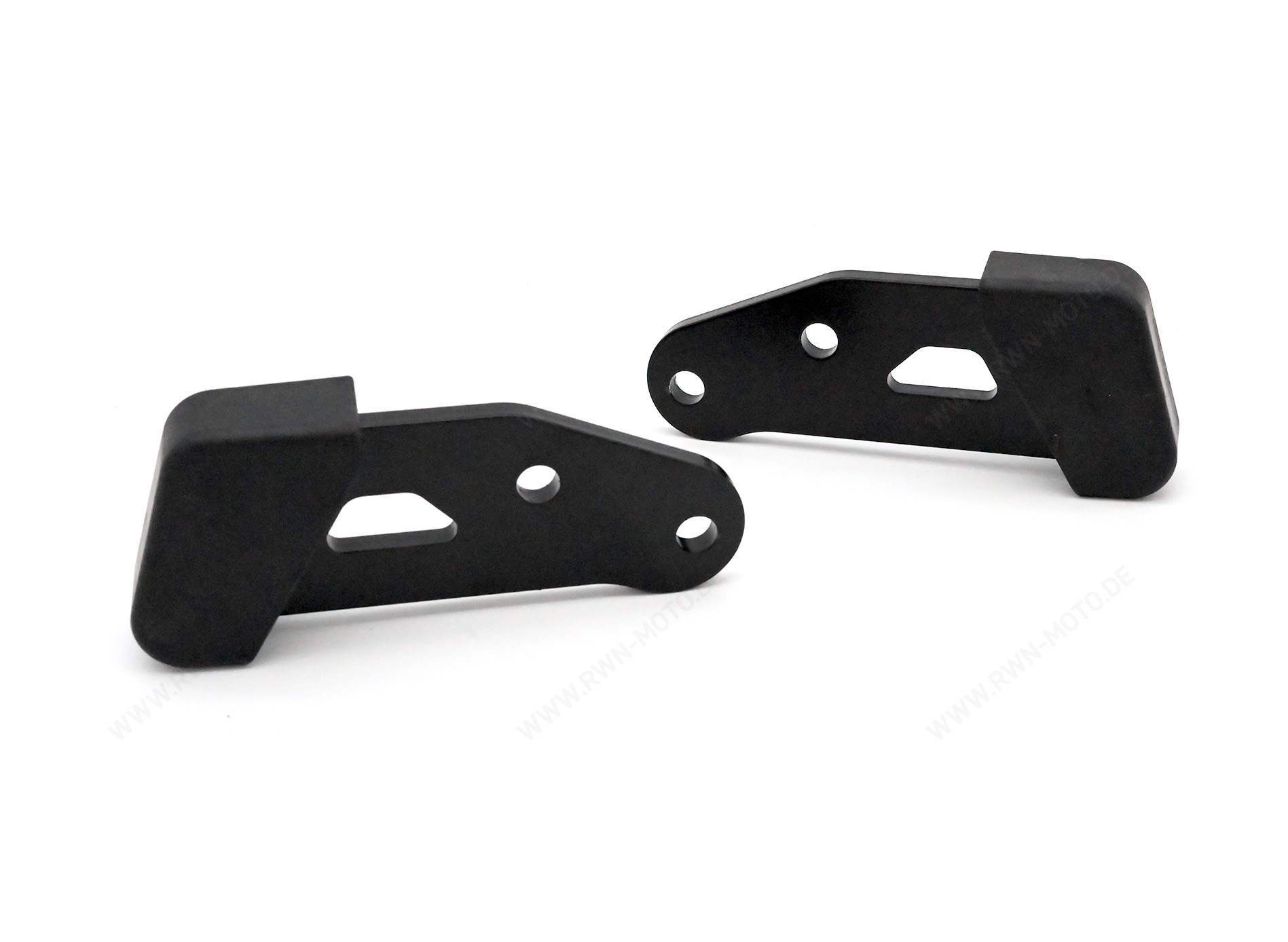 Adaptador inferior para maletas laterales de plástico para Suzuki V-Strom 800DE 2023- Accesorios originales