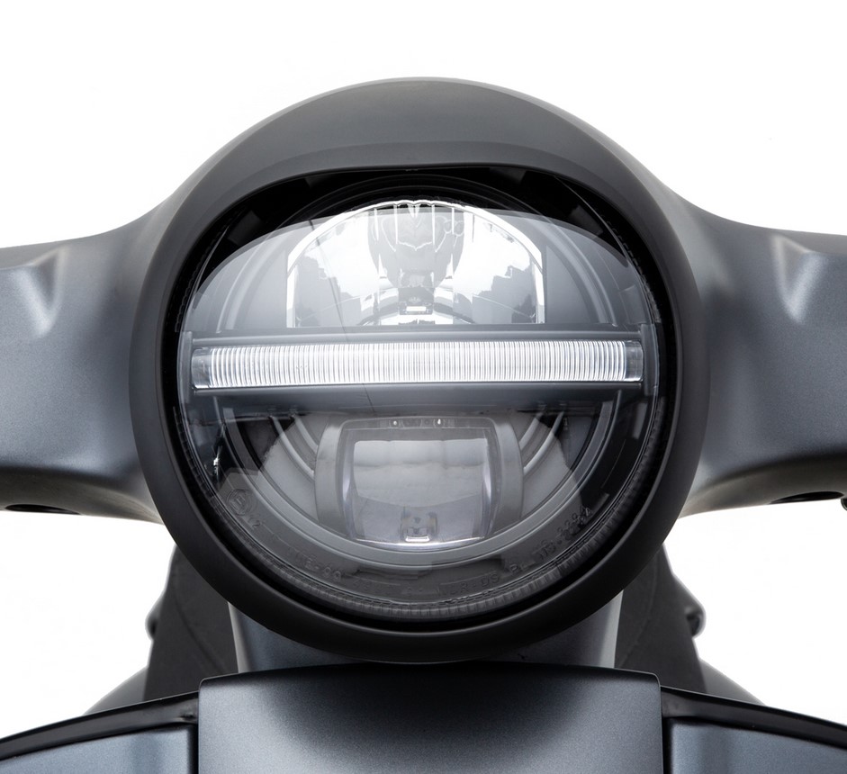 Anillo de luz para Vespa GTS/GTS Super/GT/GT L 125-300cc, negro mate