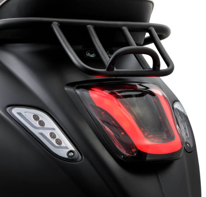 Portaequipajes/Socio Negro Mate para Vespa Primavera/Sprint 50-150ccm 2T/4T AC