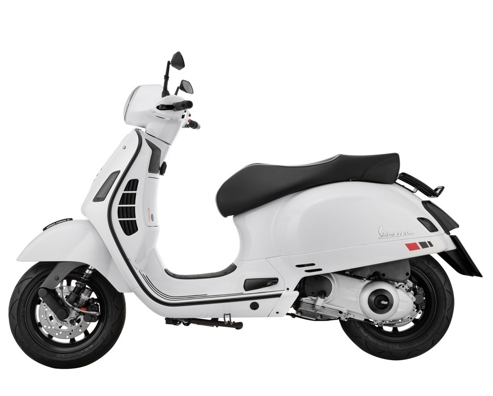 Tetón del guardabarros para Vespa GTS/GTS Super/GT/GT L 125-300cc, negro