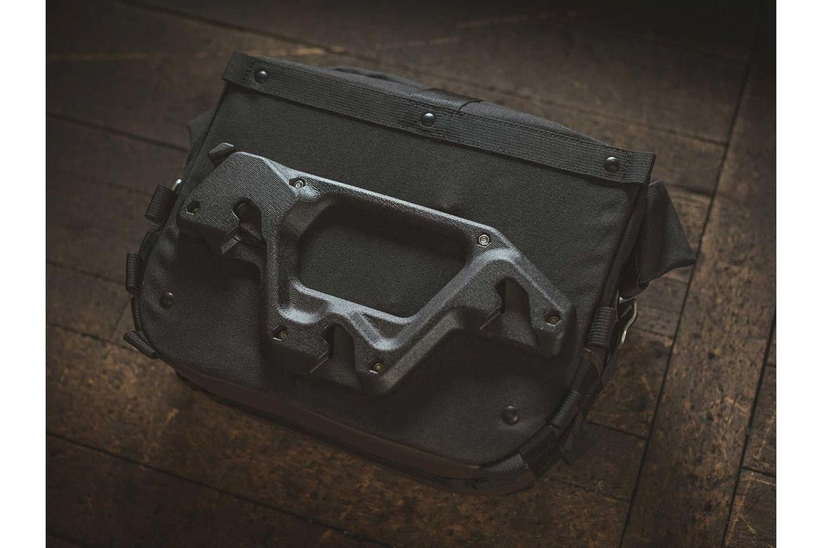 SW-Motech Legend Gear Side Bag System LC Black Edition para modelos Ducati Scrambler (Bj.14-) SW Motech