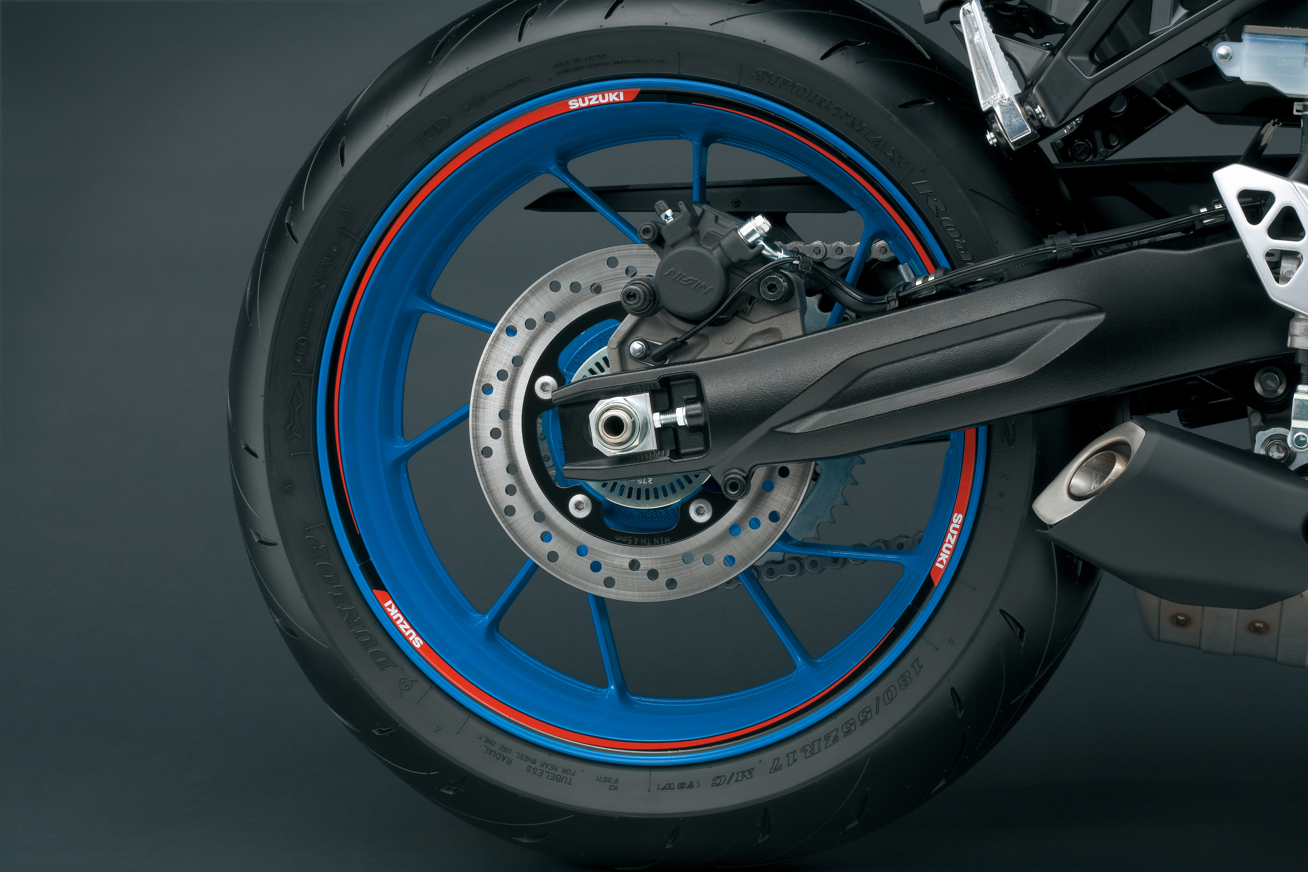 Pegatina Llanta (rojo / negro) Suzuki GSX-8S 2023- Accesorios Originales