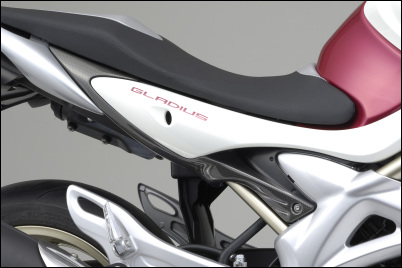 Carenado lateral para Suzuki SFV650 Gladius BJ. 2009-2016