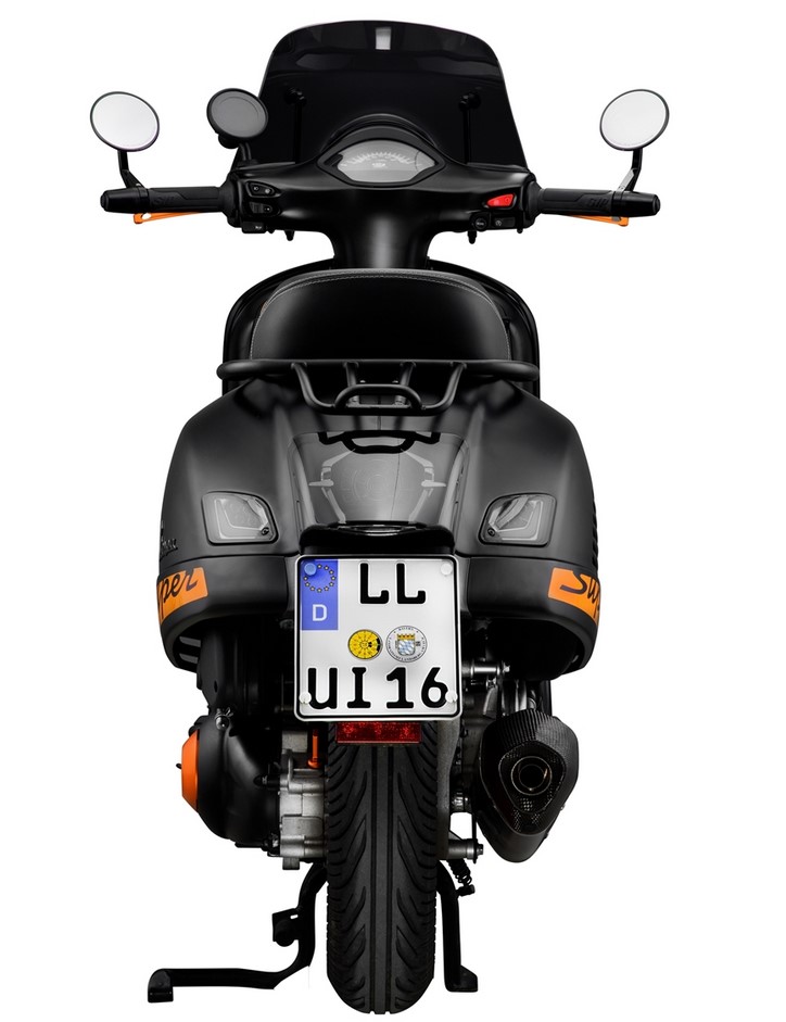 Piloto trasero MK II LED para Vespa GTS/GTS Super/GTV/GT 60 125-300cc (-'13), tintado