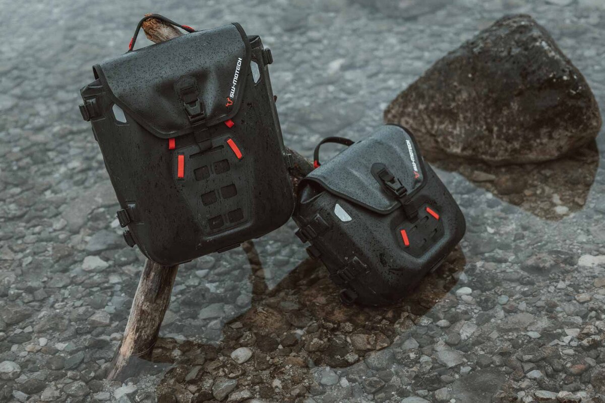 SW-Motech SysBag WP M con placa adaptadora para soporte lateral SLC izquierda
