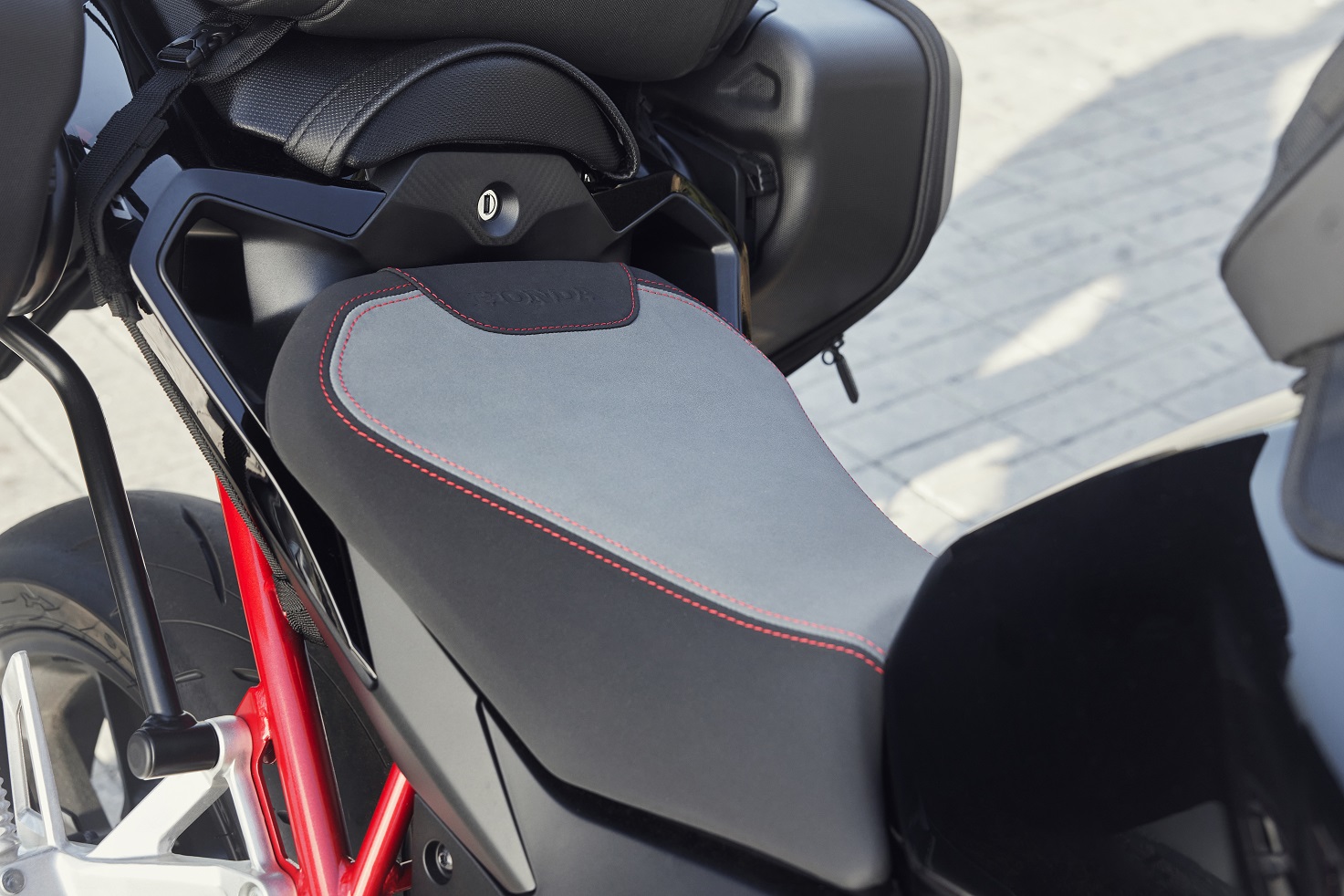 Asiento del conductor para Honda CB 750 Hornet (23-) Original