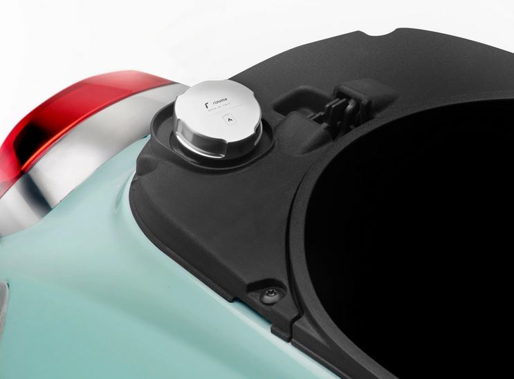 Tapón de gasolina RIZOMA para Vespa, plata