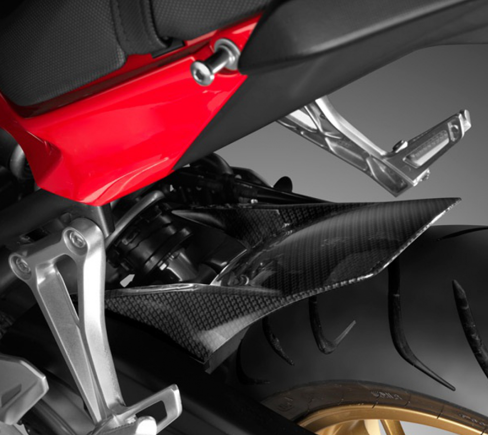 Cubierta de rueda trasera en aspecto de carbono Original Honda CB 650 F/ CBR 650 F