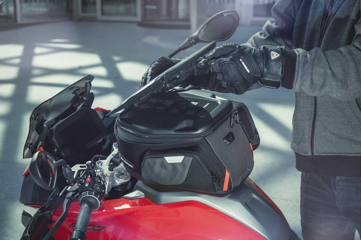 SW-Motech Bolsa seca para teléfonos inteligentes con fijación MOLLE SW Motech