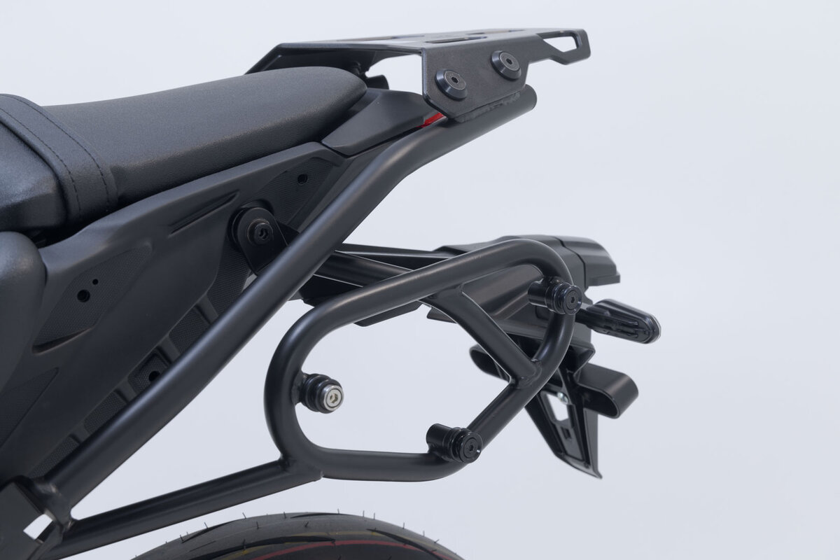 Soporte lateral SW-Motech SLC derecho para Yamaha MT-09 /SP (24-)