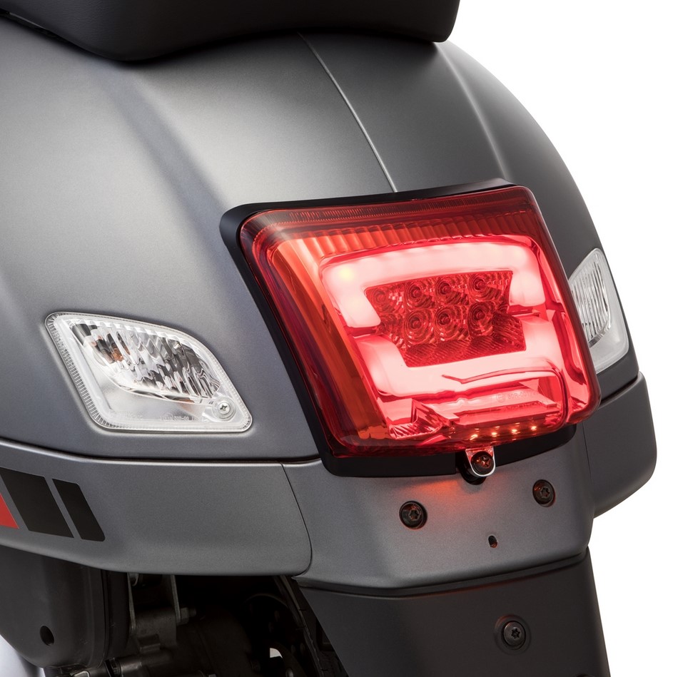 Piloto trasero LED para Vespa GTS/GTS Super/GTV/GT 60 125-300cc (-'13), rojo