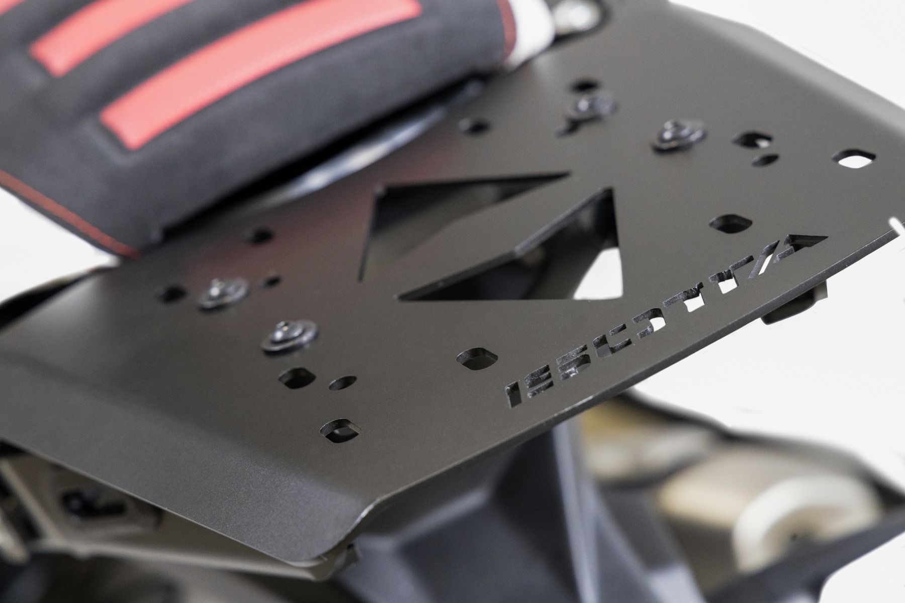 Portaequipajes de hierro para Honda CB 500 X (19-23)