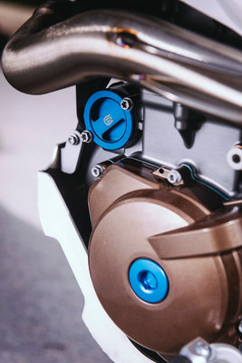 Tapa de filtro de aceite original de fábrica para Husqvarna FS 701 Supermoto
