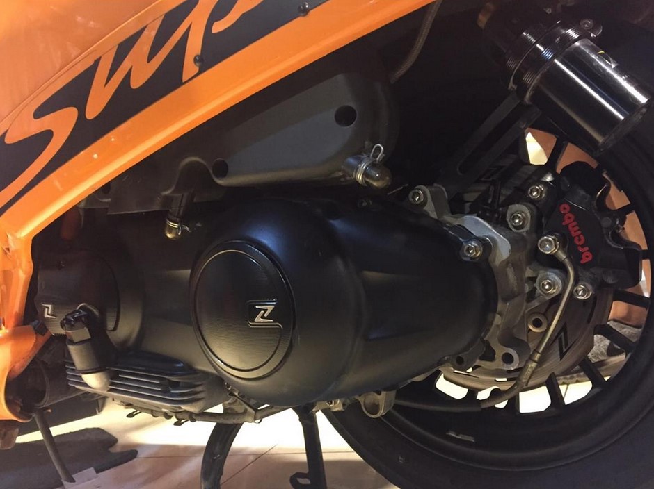 Funda LEADER vario para Vespa, negra