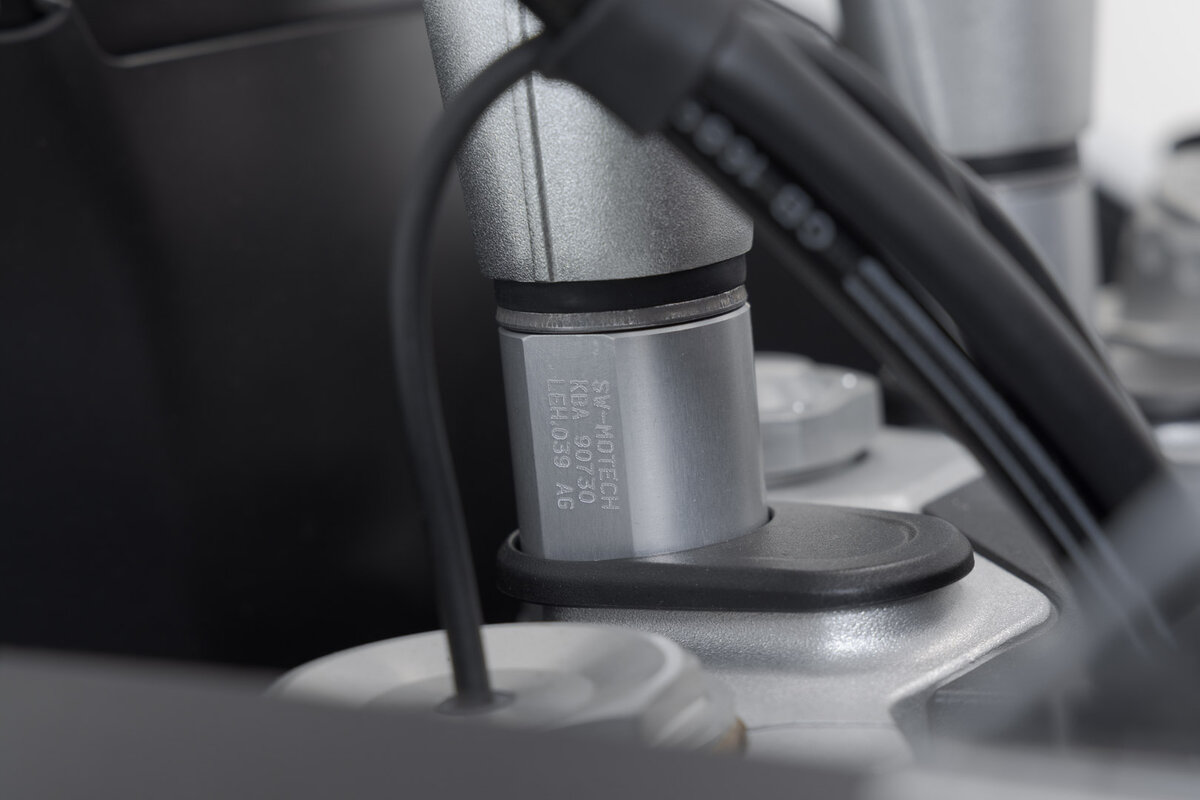 Barra de choque para Aprilia Tuareg 660 (21-) SW Motech