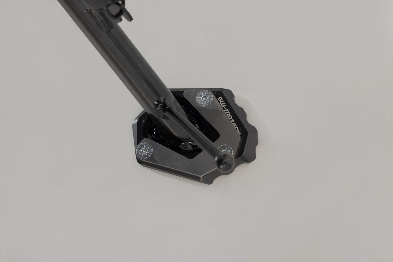 SW-Motech Ensanchador de patas del caballete lateral para Honda CB 500 X (18-) SW Motech