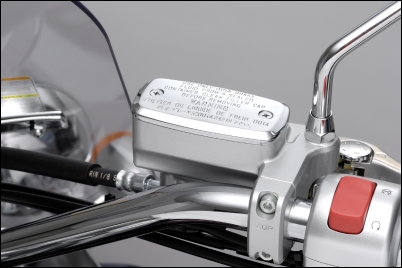 Tapa del cilindro de freno para Suzuki C1800R BJ. 2008-2012/ C1500T BJ. 2013-2016/ M1500 BJ. 2009-2010/