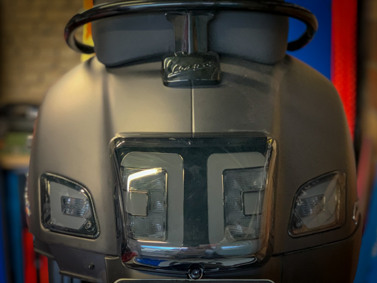 Luz trasera LED tintada para Vespa GTS, GTS Super 125-300 cc