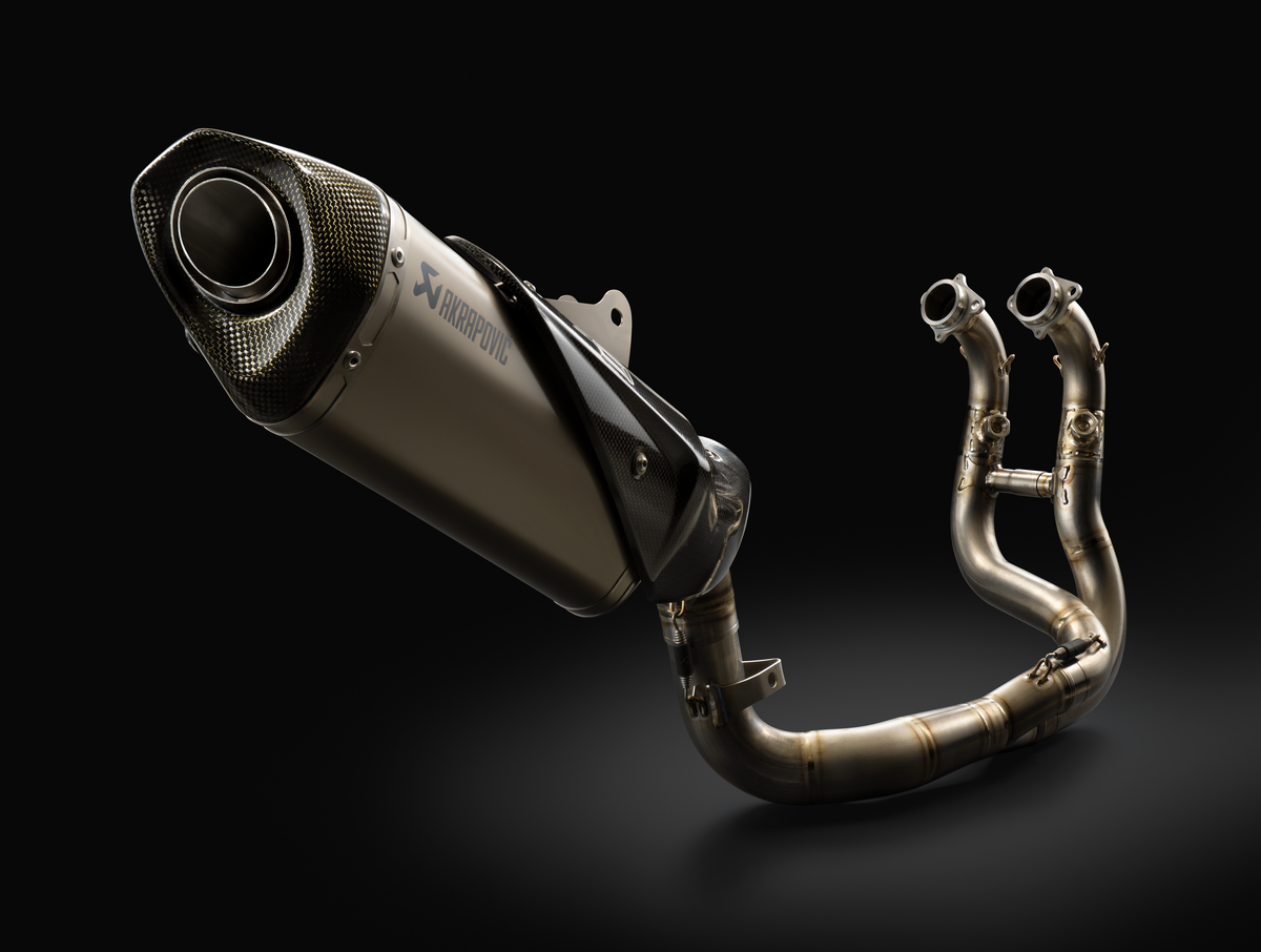 Kit Akrapovic EVOLUTION LINE para KTM 790 Duke (Bj.18-)