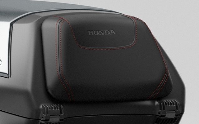 Cojín de respaldo negro / rojo para topcase de 50 litros Original Honda