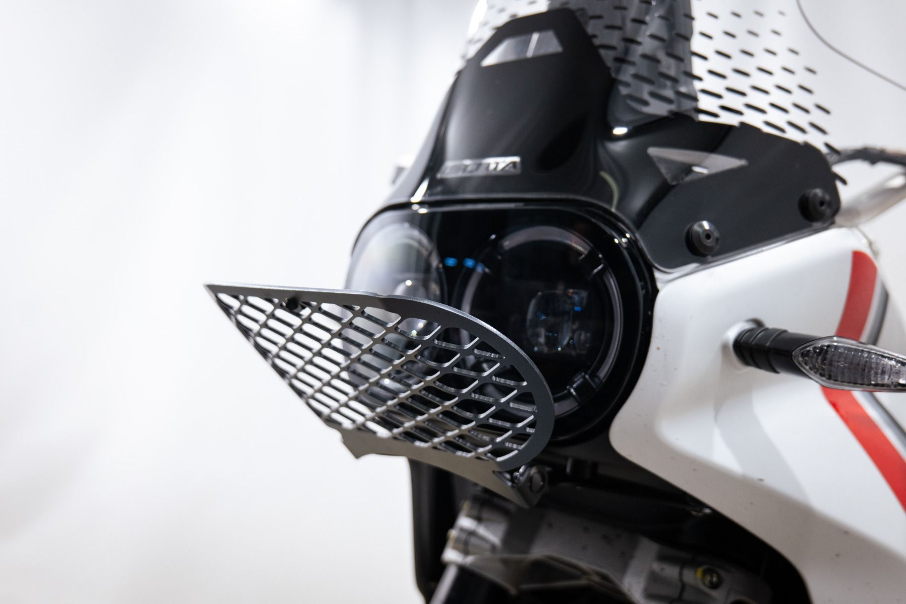 Rejilla protectora de faros para Ducati DesertX, negra