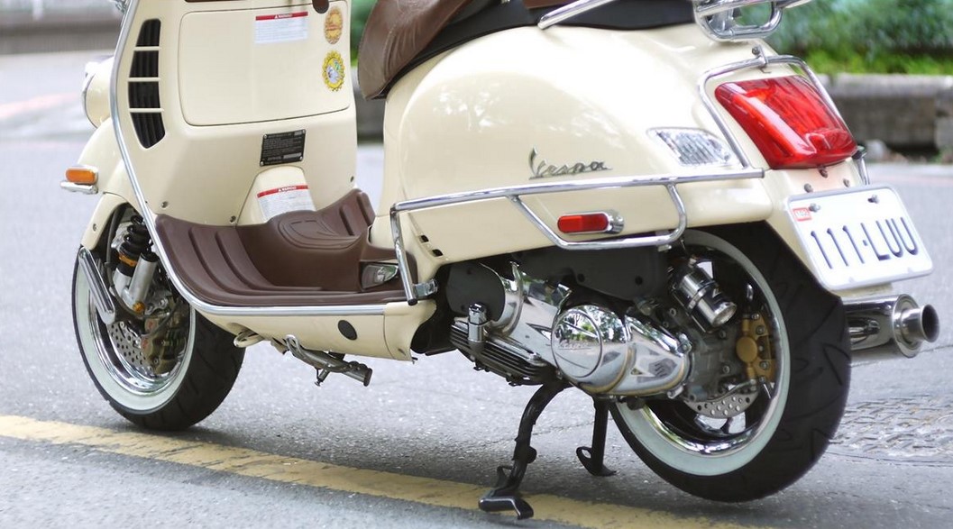 Alfombrilla para Vespa GTS/GTS Super/GTV/GT 60/GT/GT L 125-300cc, marrón